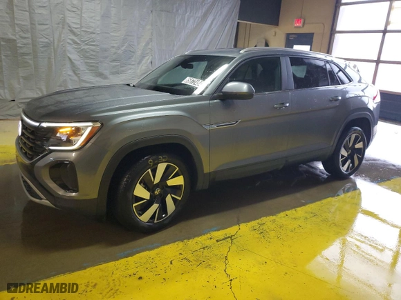 2025 Volkswagen Atlas Cross Sport 2.0T SE w/Technology with VIN 1V2HE2CA0SC203183, listed as a Copart auction lot 85872464 with 1,330 mi miles and Clean Title. Bid and sale history available at carsss.com. Image 1.