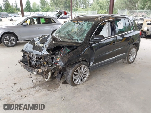 2016 Volkswagen Tiguan R-Line с VIN WVGAV7AX6GW587270, выставлен на аукционе IAAI как лот 42733875 с пробегом Не указан миль и . История ставок и продаж доступна на DreamBid. Изображение 2.