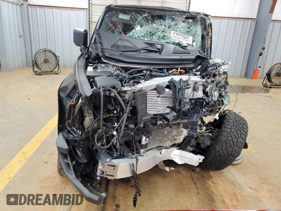 2024 Toyota Land Cruiser z VIN JTEABFAJXRK006314, wystawiony jako Copart lot #57023965 z przebiegiem Nie podano mil oraz Czysty tytuł • Clean title. Historia ofert i sprzedaży dostępna na DreamBid. Obrazek 5.