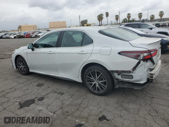 2022 Toyota Camry SE with VIN 4T1G11AK4NU058724, listed as a Copart auction lot 53511615 with 63,235 mi miles and Salvage Title. Bid and sale history available at DreamBid. Image 2.