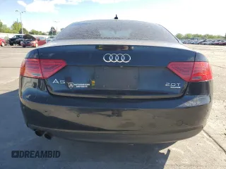 2013 Audi A5 Premium Plus z VIN WAULFAFR3DA036849, wystawiony jako Copart lot #57271775 z przebiegiem 165 599 mil mil oraz Czysty tytuł • Clean title. Historia ofert i sprzedaży dostępna na DreamBid. Obrazek 6.