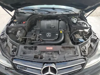 2013 Mercedes-Benz C 250 z VIN WDDGJ4HB5DF967737, wystawiony jako Copart lot #57278155 z przebiegiem 127 644 mil mil oraz Nie do naprawy • Non repairable. Historia ofert i sprzedaży dostępna na DreamBid. Obrazek 11.