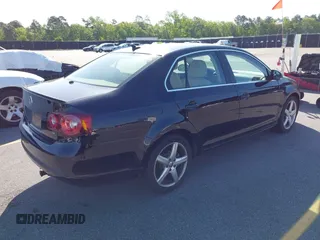 2010 Volkswagen Jetta TDI with VIN 3VWRL7AJ8AM039834, listed as a IAAI auction lot 42029281 with 155,883 mi miles and . Bid and sale history available at DreamBid. Image 4.