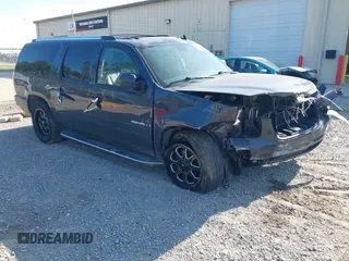 2008 GMC Yukon XL z VIN 1GKFK668X8J197029, wystawiony jako IAAI lot #42052242 z przebiegiem 193 928 mil mil oraz . Historia ofert i sprzedaży dostępna na DreamBid. Obrazek 1.