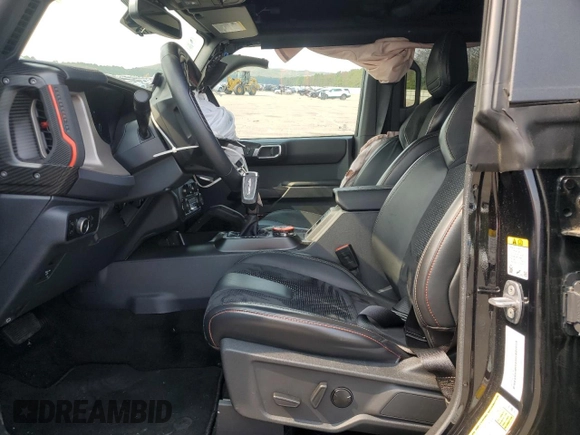 2023 Ford Bronco Raptor с VIN 1FMEE5JR6PLB79862, выставлен на аукционе Copart как лот 59628905 с пробегом 5 382 миль миль и Списание • Salvage title. История ставок и продаж доступна на DreamBid. Изображение 7.