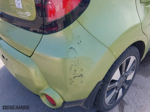 2014 Kia Soul ! with VIN KNDJX3A55E7733493, listed as a IAAI auction lot 42038499 with 156,224 mi miles. Bid and sale history available at carsss.com. Image 6.