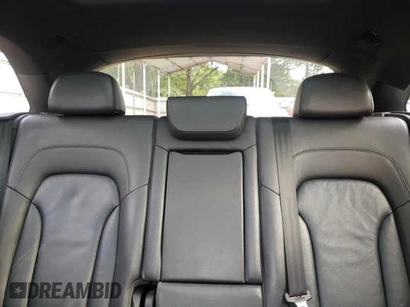 2015 Audi Q5 Premium Plus z VIN WA1LFAFP7FA137228, wystawiony jako Copart lot #62159195 z przebiegiem 135 075 mil mil oraz Szkoda całkowita • Salvage title. Historia ofert i sprzedaży dostępna na DreamBid. Obrazek 10.