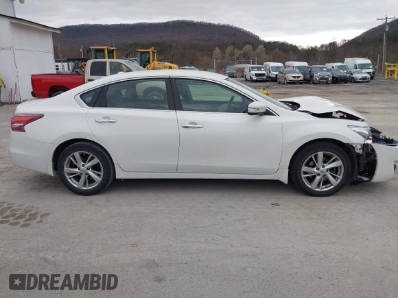 2014 Nissan Altima 2.5 S with VIN 1N4AL3AP0EN334215, listed as a IAAI auction lot 41848883 with 175,890 mi miles. Bid and sale history available at carsss.com. Image 14.