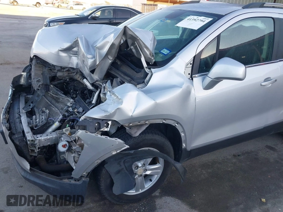 2015 Chevrolet Trax LT with VIN 3GNCJLSB1FL255205, listed as a IAAI auction lot 41392794 with 1 mi miles. Bid and sale history available at carsss.com. Image 17.