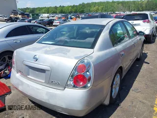 2005 Nissan Altima S z VIN 1N4AL11D45C160770, wystawiony jako IAAI lot #41977821 z przebiegiem 220 067 mil mil oraz . Historia ofert i sprzedaży dostępna na DreamBid. Obrazek 4.