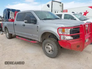 2020 Ford F-250 XL z VIN 1FT7W2BT6LEC10917, wystawiony jako IAAI lot #42158569 z przebiegiem 120 975 mil mil oraz . Historia ofert i sprzedaży dostępna na DreamBid. Obrazek 1.