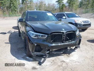 2021 BMW X5 M z VIN 5YMJU0C08M9F36288, wystawiony jako IAAI lot #42130767 z przebiegiem 44 225 mil mil oraz . Historia ofert i sprzedaży dostępna na DreamBid. Obrazek 6.