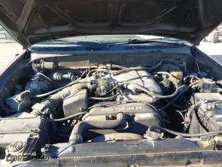 1998 Toyota 4Runner with VIN JT3GN87RXW0057693, listed as a IAAI auction lot 41863094 with 237,977 mi miles. Bid and sale history available at carsss.com. Image 10.
