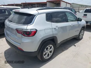 2024 Jeep Compass Latitude with VIN 3C4NJDBN8RT107008, listed as a IAAI auction lot 42521682 with 33,745 mi miles and . Bid and sale history available at DreamBid. Image 4.