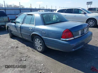 2008 Ford Crown Victoria LX z VIN 2FAFP74V98X107216, wystawiony jako IAAI lot #41535521 z przebiegiem 272 335 mil mil oraz . Historia ofert i sprzedaży dostępna na DreamBid. Obrazek 3.