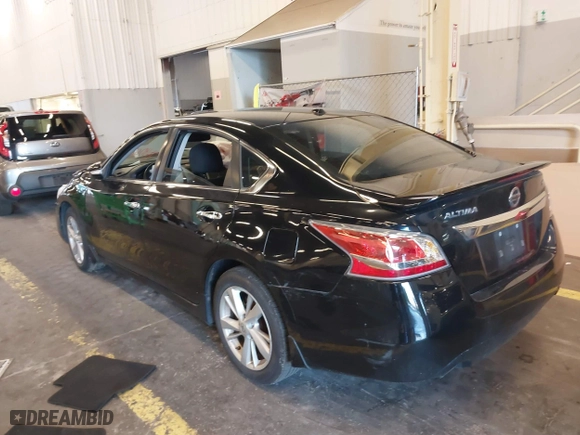 2015 Nissan Altima 2.5 SV with VIN 1N4AL3AP3FC567115, listed as a IAAI auction lot 40620700 with 178,073 mi miles. Bid and sale history available at carsss.com. Image 3.