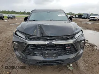 2023 Chevrolet Blazer RS с VIN 3GNKBERS3PS103119, выставлен на аукционе Copart как лот 51830645 с пробегом 34 359 миль миль и Списание • Salvage title. История ставок и продаж доступна на DreamBid. Изображение 5.