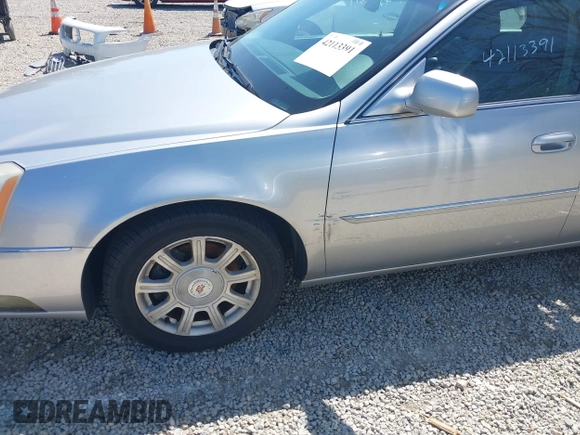 2008 Cadillac DTS 1SC with VIN 1G6KD57Y58U138842, listed as a IAAI auction lot 42113391 with 95,538 mi miles and . Bid and sale history available at carsss.com. Image 6.