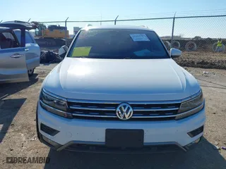 2019 Volkswagen Tiguan SEL Premium with VIN 3VV4B7AX0KM007788, listed as a IAAI auction lot 41227707 with 67,859 mi miles. Bid and sale history available at carsss.com. Image 12.
