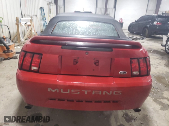 2000 Ford Mustang with VIN 1FAFP4445YF211204, listed as a Copart auction lot 82111424 with 126,748 mi miles and Salvage Title. Bid and sale history available at carsss.com. Image 6.