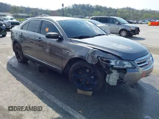 2012 Ford Taurus SHO с VIN 1FAHP2KT0CG107729, выставлен на аукционе IAAI как лот 41892369 с пробегом 176 256 миль миль и . История ставок и продаж доступна на DreamBid. Изображение 1.