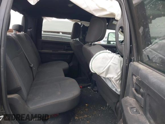 2023 Ram 2500 Tradesman z VIN 3C6UR5CL0PG614831, wystawiony jako IAAI lot #41367939 z przebiegiem 70 439 mil mil oraz . Historia ofert i sprzedaży dostępna na DreamBid. Obrazek 8.