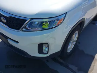 2014 Kia Sorento LX with VIN 5XYKTDA73EG471659, listed as a IAAI auction lot 41704991 with 118,617 mi miles. Bid and sale history available at carsss.com. Image 18.