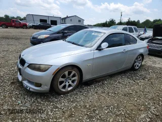 2007 BMW 3 Series 335i z VIN WBAWB73517P037500, wystawiony jako Copart lot #65138345 z przebiegiem 165 234 mil mil oraz Szkoda całkowita • Salvage title. Historia ofert i sprzedaży dostępna na DreamBid. Obrazek 1.