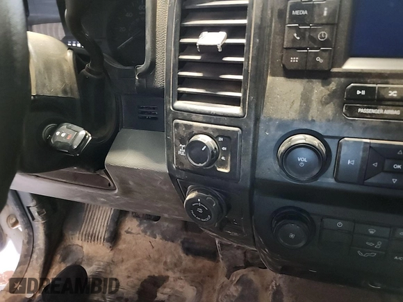 2020 Ford F-150 XL with VIN 1FTFW1E53LKF05154, listed as a IAAI auction lot 42677814 with Not provided miles and . Bid and sale history available at DreamBid. Image 9.