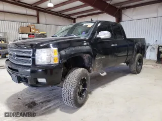2012 Chevrolet Silverado 1500 LT with VIN 1GCRKSE76CZ317431, listed as a Copart auction lot 50290605 with 182,472 mi miles and Salvage Title. Bid and sale history available at carsss.com. Image 1.