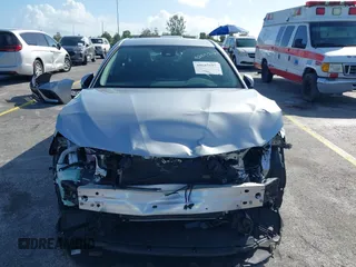 2023 Toyota Camry SE z VIN 4T1G11AK9PU805365, wystawiony jako IAAI lot #40647197 z przebiegiem 18 643 mil mil oraz . Historia ofert i sprzedaży dostępna na DreamBid. Obrazek 13.