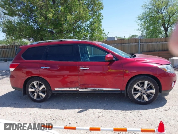 2015 Nissan Pathfinder Platinum z VIN 5N1AR2MM1FC707940, wystawiony jako IAAI lot #42281066 z przebiegiem 109 392 mil mil oraz . Historia ofert i sprzedaży dostępna na DreamBid. Obrazek 13.