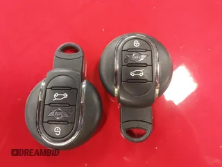 2019 MINI Hardtop 4 Door Cooper with VIN WMWXU1C57K2J02108, listed as a IAAI auction lot 42285864 with 19,383 mi miles and . Bid and sale history available at DreamBid. Image 11.