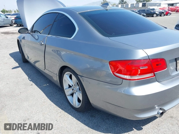 2007 BMW 3 Series 335i z VIN WBAWB735X7PV83843, wystawiony jako IAAI lot #42218921 z przebiegiem 169 401 mil mil oraz . Historia ofert i sprzedaży dostępna na DreamBid. Obrazek 6.