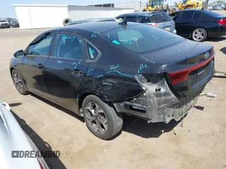 2021 Kia Forte LXS z VIN 3KPF24AD2ME338591, wystawiony jako IAAI lot #42231929 z przebiegiem 86 008 mil mil oraz . Historia ofert i sprzedaży dostępna na DreamBid. Obrazek 3.
