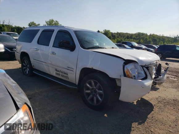 2010 GMC Yukon XL Denali with VIN 1GKUKMEF0AR209403, listed as a Copart auction lot 61909074 with 272,580 mi miles and Salvage Title. Bid and sale history available at carsss.com. Image 4.