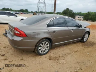 2009 Volvo S80 I6 z VIN YV1AS982291105018, wystawiony jako Copart lot #54766755 z przebiegiem 242 051 mil mil oraz Szkody całkowita. Historia ofert i sprzedaży dostępna na DreamBid. Obrazek 3.