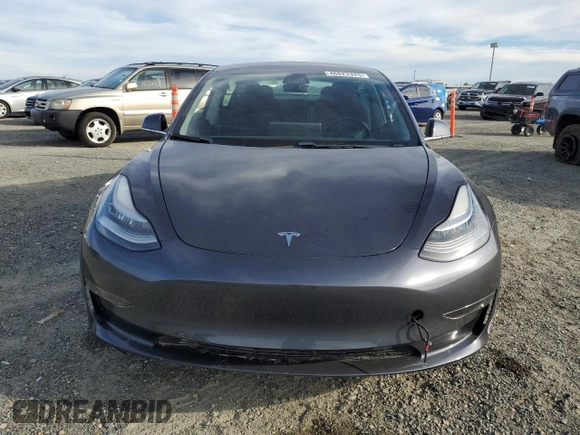 2019 Tesla Model 3 Mid Range with VIN 5YJ3E1EA3KF425416, listed as a Copart auction lot 46623325 with 84,060 mi miles and Salvage Title. Bid and sale history available at DreamBid. Image 5.