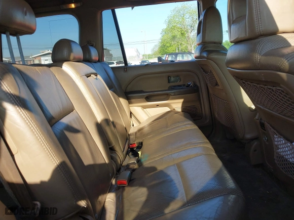 2004 Honda Pilot EX with VIN 2HKYF18614H535377, listed as a IAAI auction lot 42099729 with 362,460 mi miles. Bid and sale history available at carsss.com. Image 8.