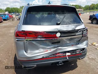 2024 Volkswagen Atlas SE with VIN 1V2HR2CA4RC577309, listed as a IAAI auction lot 42107825 with 25,694 mi miles and . Bid and sale history available at DreamBid. Image 6.