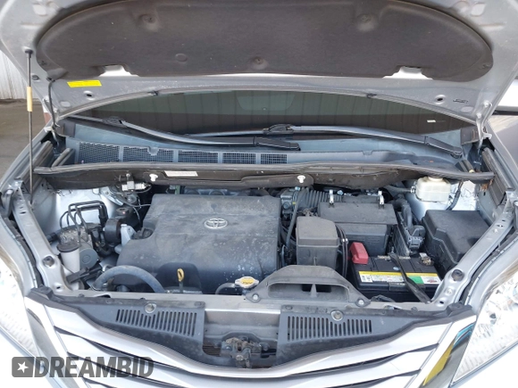 2015 Toyota Sienna XLE с VIN 5TDYK3DC9FS611086, выставлен на аукционе IAAI как лот 41970098 с пробегом 59 154 миль миль и . История ставок и продаж доступна на DreamBid. Изображение 10.