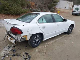 2005 Pontiac Grand Am SE with VIN 1G2NE52EX5M221381, listed as a IAAI auction lot 41677077 with 101,101 mi miles. Bid and sale history available at carsss.com. Image 4.