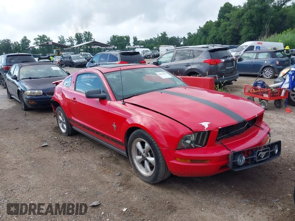 2007 Ford Mustang Deluxe with VIN 1ZVFT80N875206771, listed as a IAAI auction lot 42672678 with 163,045 mi miles and . Bid and sale history available at DreamBid. Image 1.