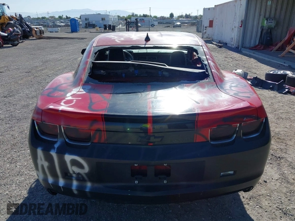 2010 Chevrolet Camaro 2SS z VIN 2G1FT1EW0A9120207, wystawiony jako IAAI lot #42108095 z przebiegiem Nie podano mil oraz . Historia ofert i sprzedaży dostępna na DreamBid. Obrazek 16.