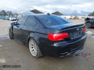 2011 BMW M3 with VIN WBSKG9C53BE796967, listed as a IAAI auction lot 40509145 with 195,085 mi miles. Bid and sale history available at carsss.com. Image 3.