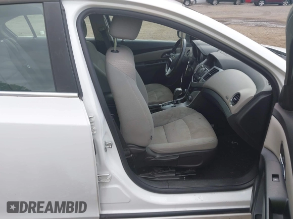 2014 Chevrolet Cruze 1LT with VIN 1G1PC5SB6E7192324, listed as a IAAI auction lot 42783725 with 191,784 mi miles and . Bid and sale history available at DreamBid. Image 5.