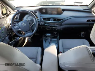 2020 Lexus UX 200 z VIN JTHP3JBH3L2024136, wystawiony jako Copart lot #83823044 z przebiegiem 73 440 mil mil oraz Szkoda całkowita • Salvage title. Historia ofert i sprzedaży dostępna na DreamBid. Obrazek 8.