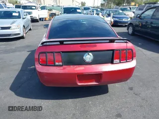 2006 Ford Mustang Standard with VIN 1ZVFT80N765234950, listed as a IAAI auction lot 42036111 with 187,884 mi miles. Bid and sale history available at carsss.com. Image 12.