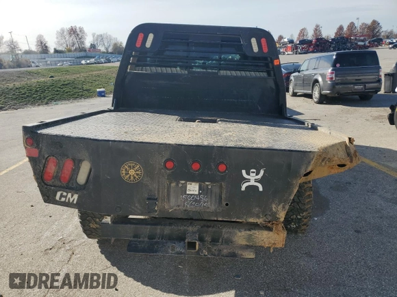 2010 Ford Super Duty F-250 SRW XL with VIN 1FTSW2BR3AEA73396, listed as a Copart auction lot 82243674 with 0 mi miles and Salvage Title. Bid and sale history available at carsss.com. Image 6.