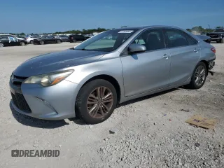 2015 Toyota Camry XLE z VIN 4T1BF1FK8FU050552, wystawiony jako Copart lot #57748985 z przebiegiem 114 606 mil mil oraz Szkoda całkowita • Salvage title. Historia ofert i sprzedaży dostępna na DreamBid. Obrazek 1.